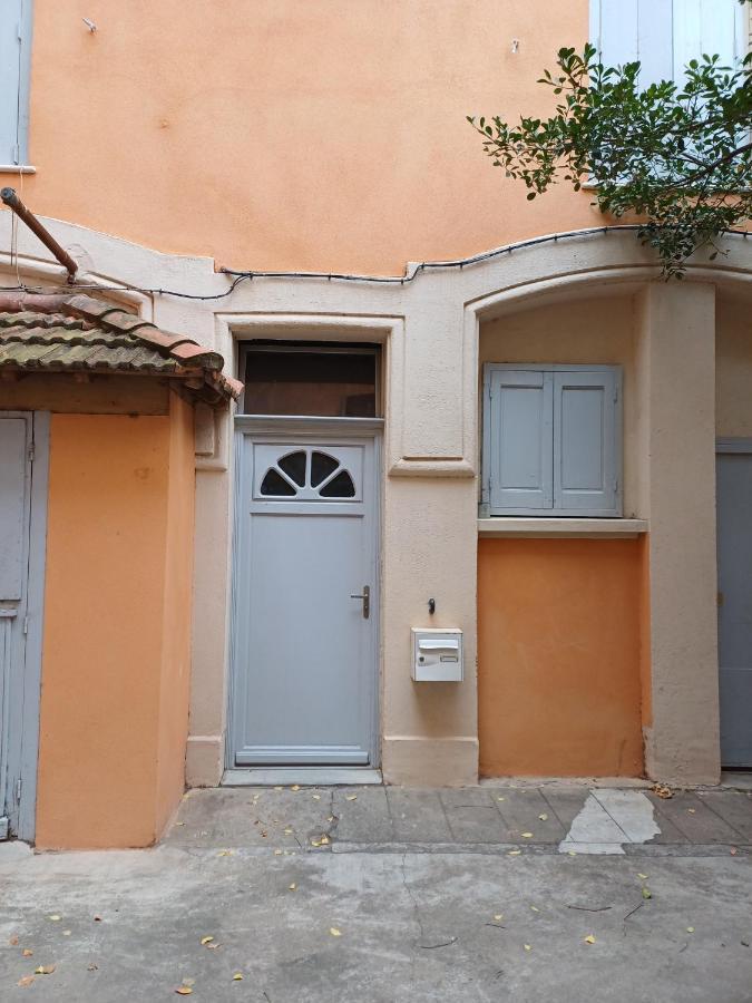 Studio Perpignan Luaran gambar